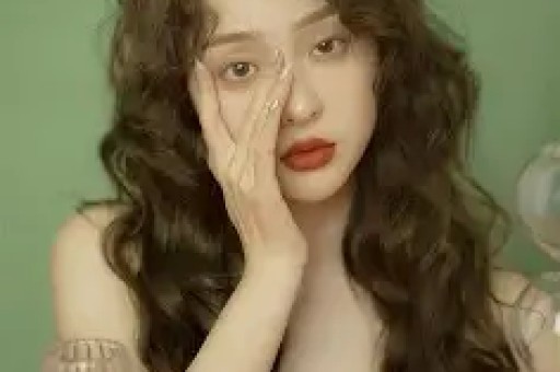 四位明星盲目耍大牌：吴谨言摆谱央视被点名李梦任性毁演技张大大暴力霸凌文章任性要求陕西油泼面路人缘彻底败光！