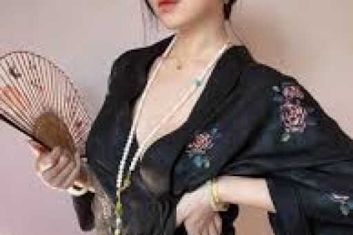 娱乐圈大爆料：汪苏泷健身秀肌肉董思成青梅竹马揭秘吴尊隐婚真相大公开