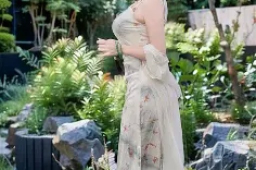 疑似与李易峰约会的女网红再爆料影射多名男星塌房几个才算完