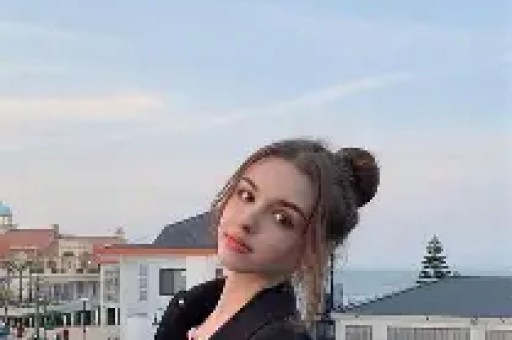 香港女星离婚后表态自力更生不靠男友接济后悔年轻时不存钱