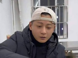 前合伙人解海洋曝网红徐州大表哥花600万移民爱国人设遭质疑本人晒户口本护照力证清白已报警维权